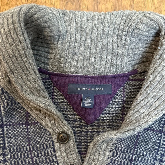 Men’s Tommy Hilfiger Cowlneck Sweater in Sz. S - Picture 3 of 3